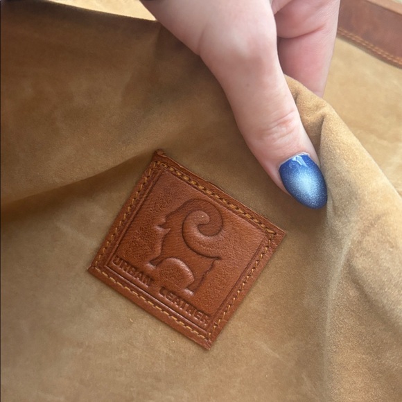 Urban Leather Brown Leather Messenger Bag - Picture 2 of 4